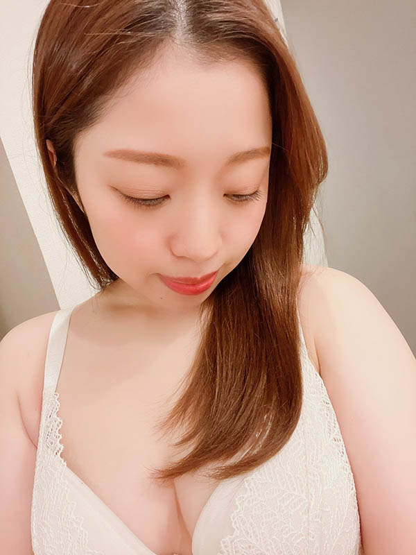 G乳肥美臀肉欲姐姐「长泽里实」精选作品推荐介绍及封面预览